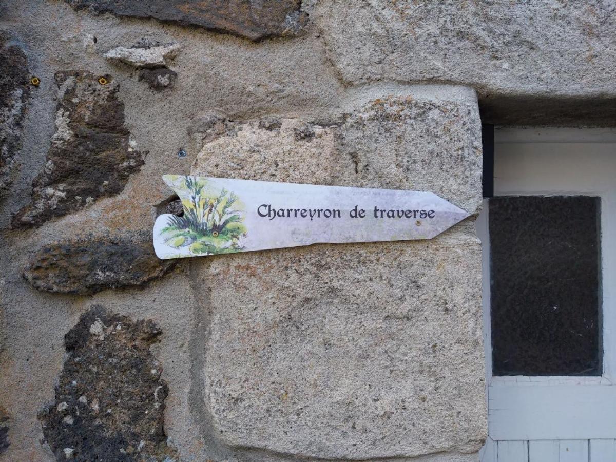 Gite De La Chapelle, Au Coeur De La Cite Medievale Allègre Екстериор снимка